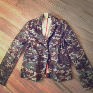 Camouflage blazer